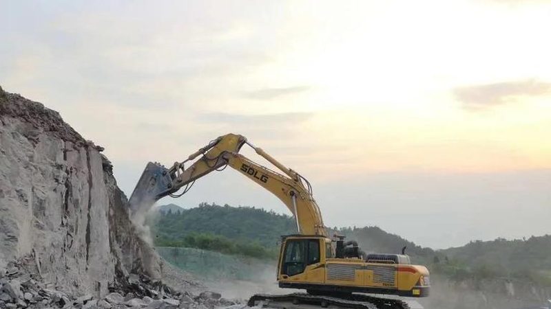 夏季高温，平地机保养攻略**